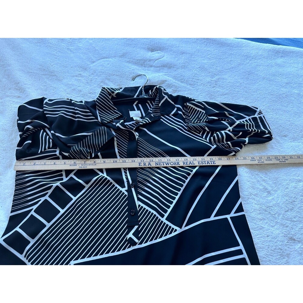 Chico's Black & White Abstract Geometric Tunic Blouse Chico’s 2 (Large / US 12) - Picture 6 of 8